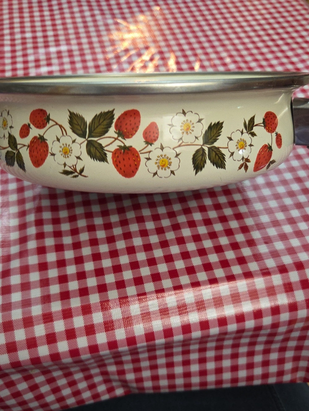 Vintage Sheffield Strawberry 🍓Strawberries'n'Cream Enamel Pan